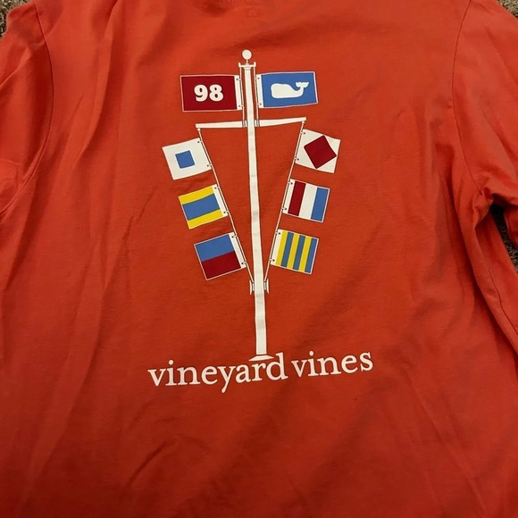 Vineyard vines shirt - Picture 3 of 3
